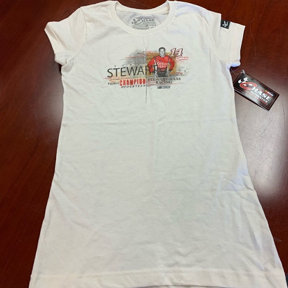 Tony Stuart NASCAR Racing T-Shirt sz S NWT